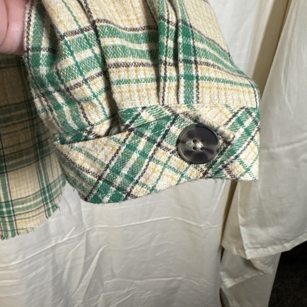 Democracy Women Green Plaid Frayed Longsleeve Button Down Size M T Shirt Pockets - Picture 6 of 8